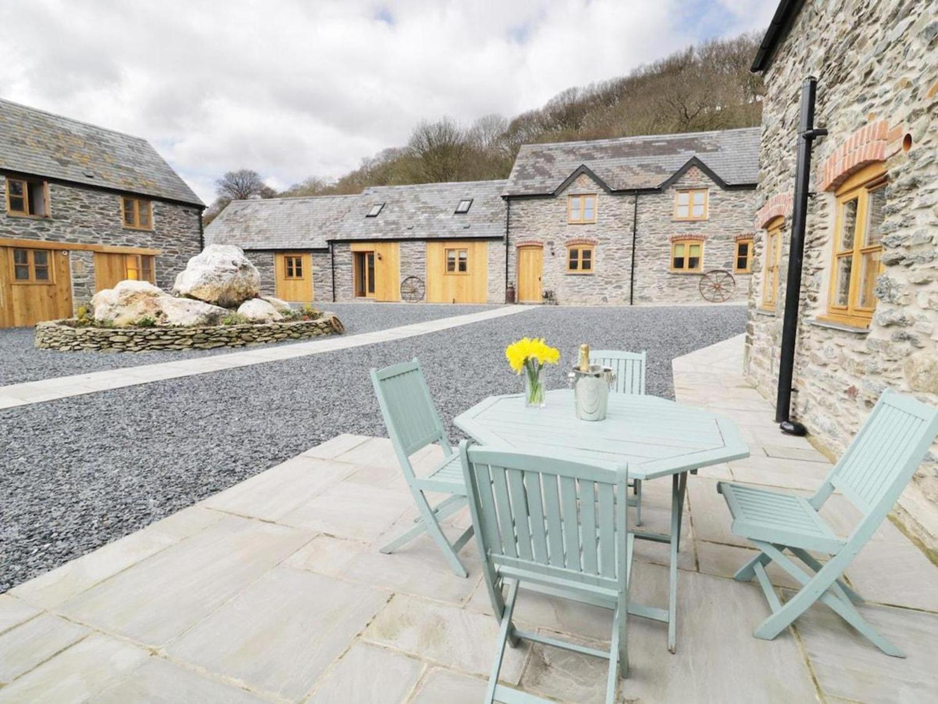 Holiday home Dee Valley Country Escape - Sleeps 4 & Hot Tub