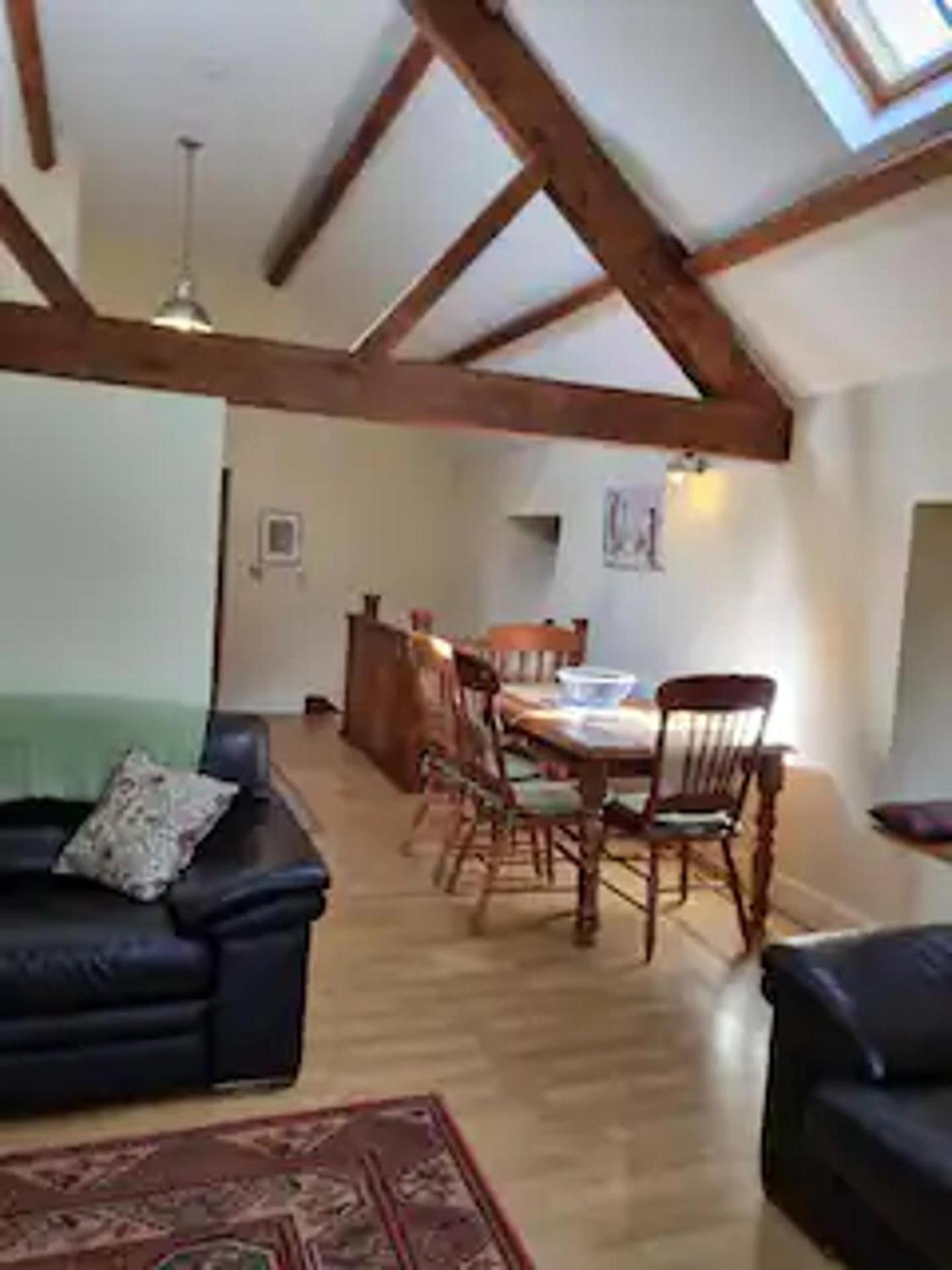 Dee Valley Country Escape - Sleeps 4 & Hot Tub Holiday home Corwen