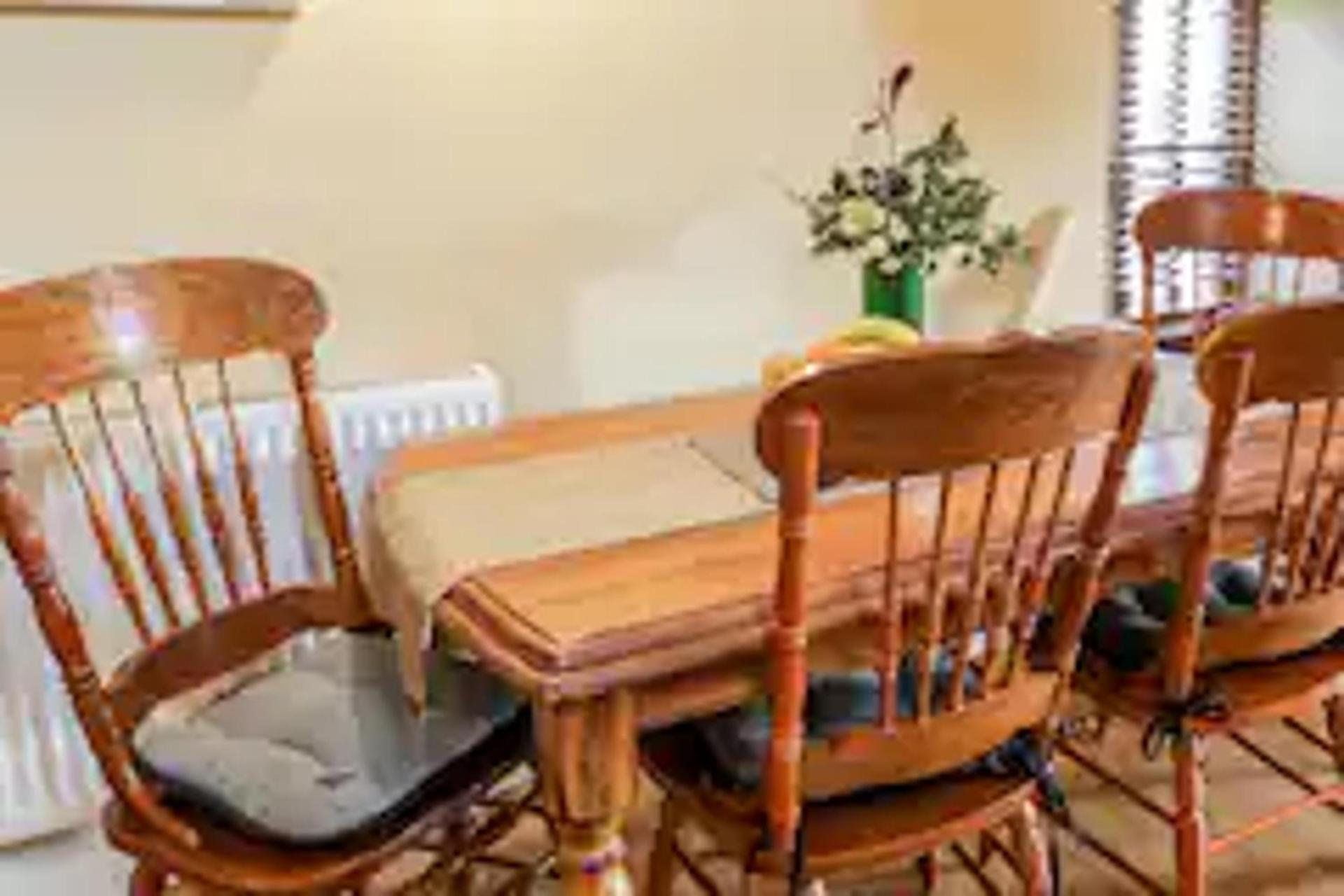 Dee Valley Country Escape - Sleeps 4 & Hot Tub *
