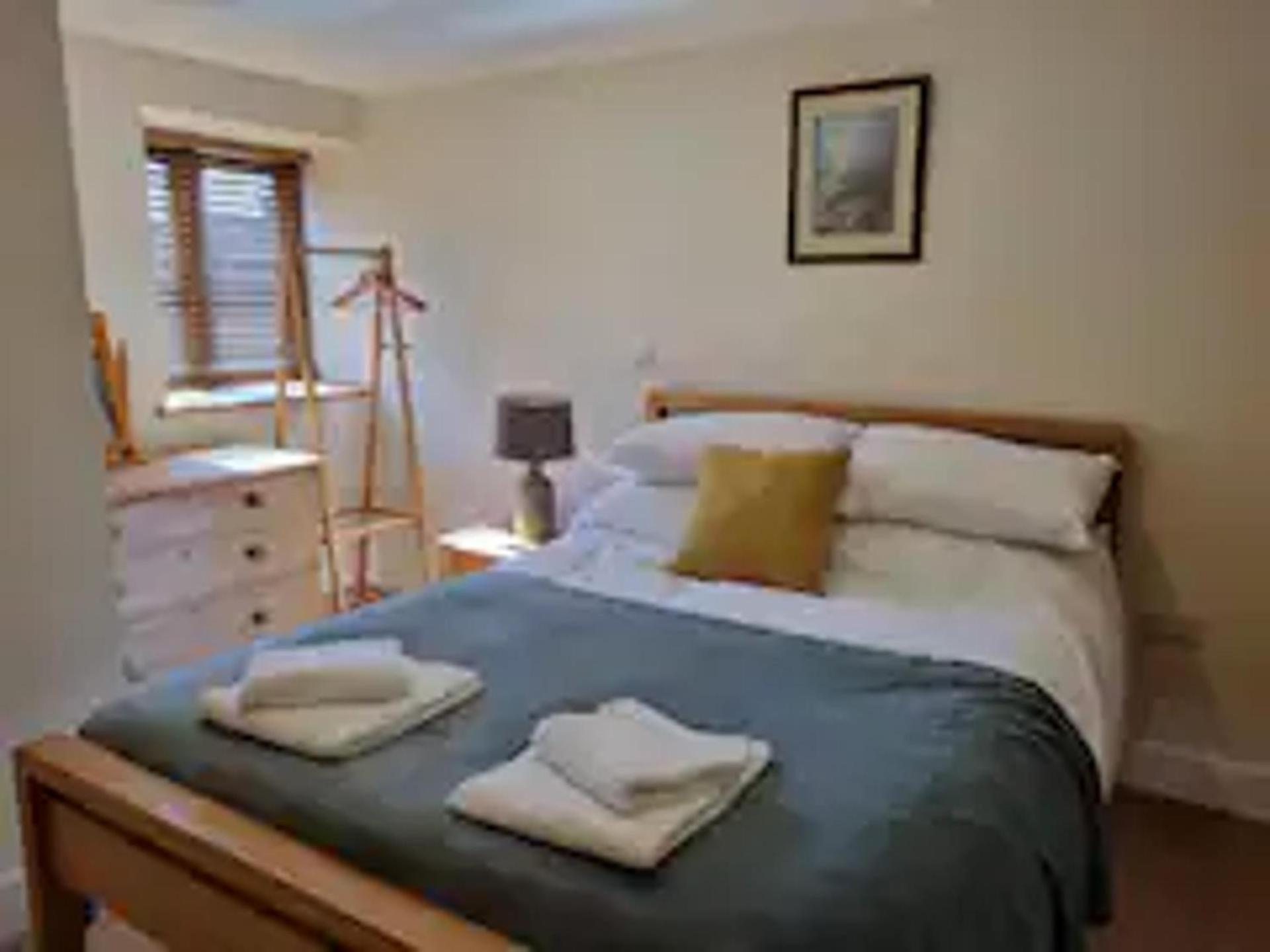 Holiday home Dee Valley Country Escape - Sleeps 4 & Hot Tub Corwen