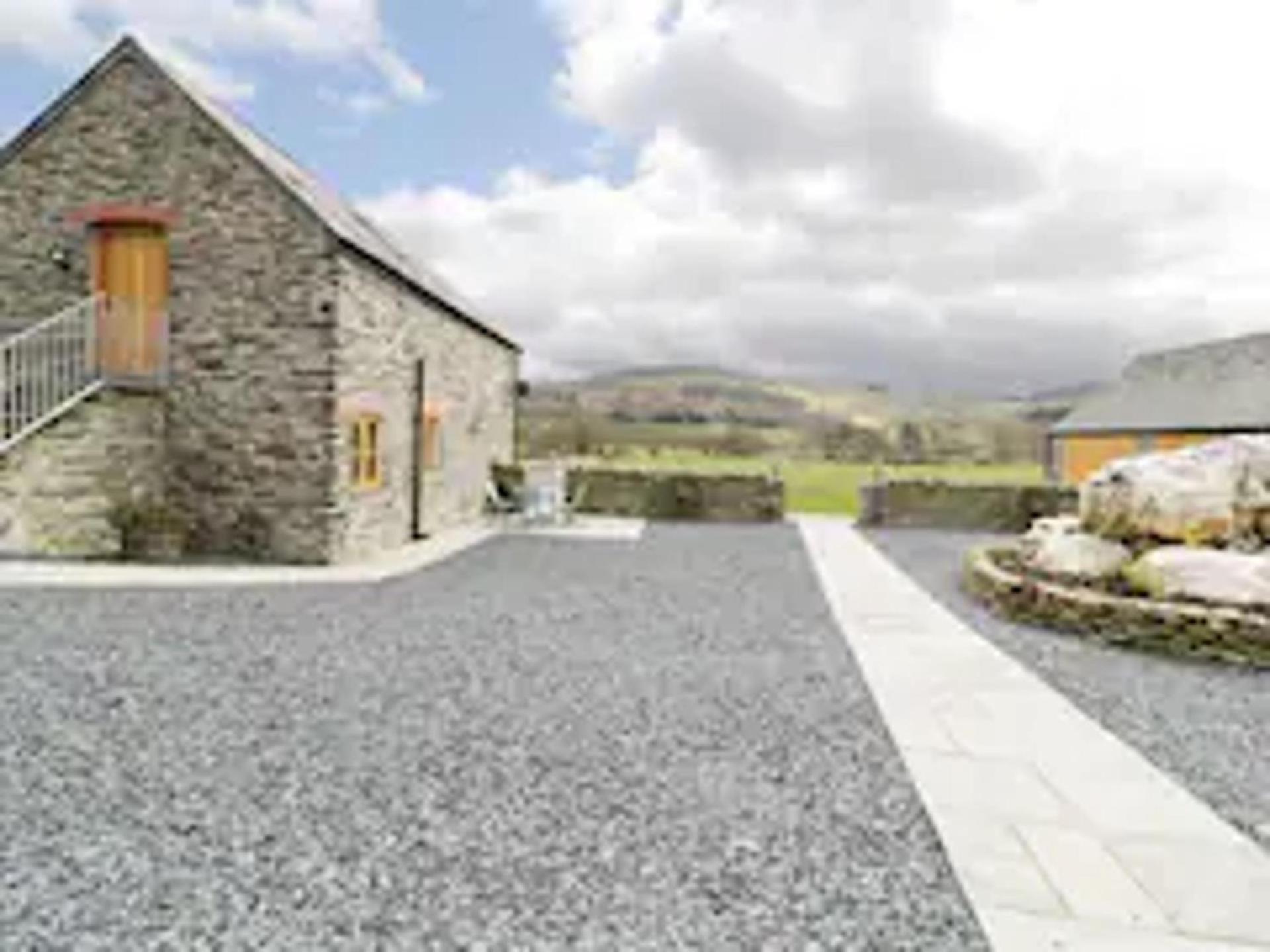 Holiday home Dee Valley Country Escape - Sleeps 4 & Hot Tub